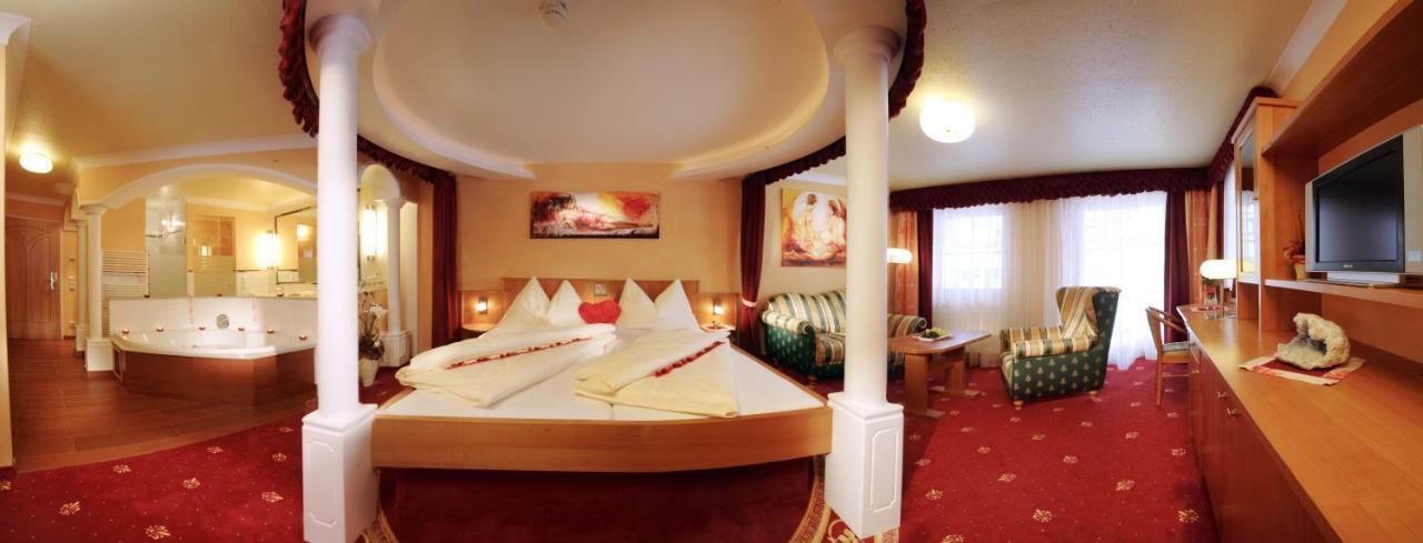 Hotel Winzer Wellness & Kuscheln แซงต์ท กิอร์เกน อิม อัทเทอร์เกา ภายนอก รูปภาพ