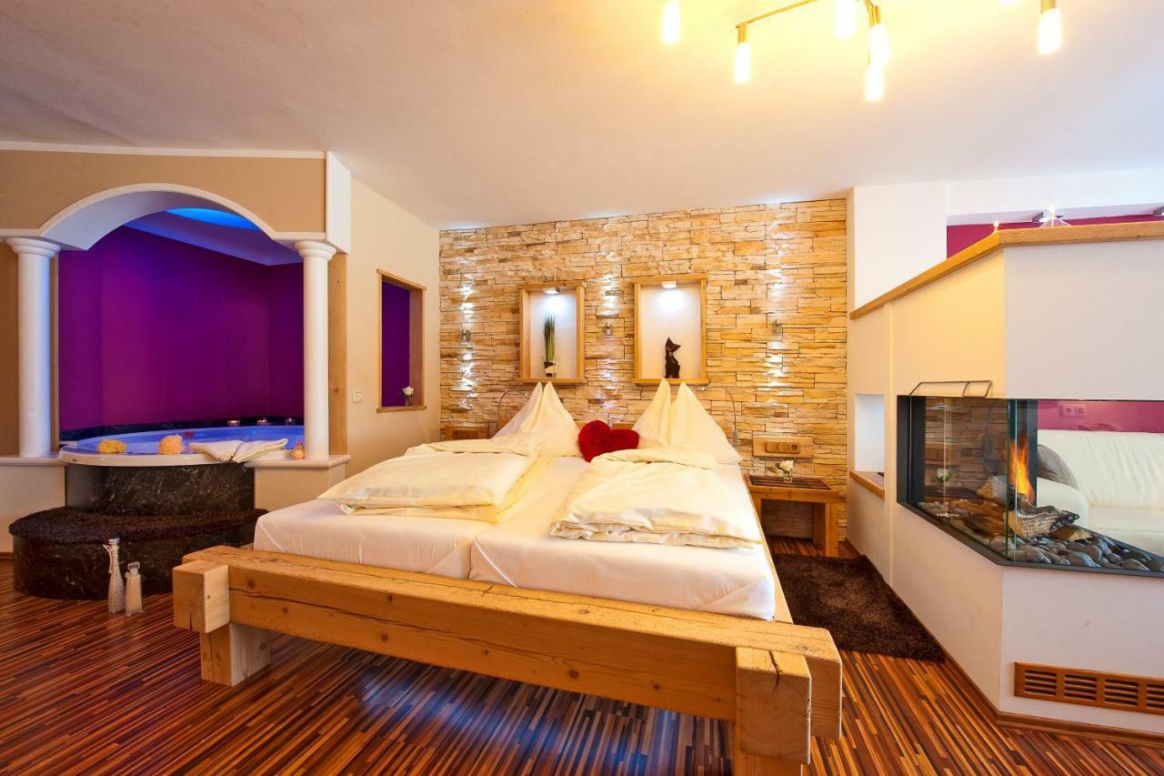 Hotel Winzer Wellness & Kuscheln แซงต์ท กิอร์เกน อิม อัทเทอร์เกา ภายนอก รูปภาพ