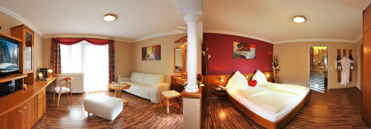 Hotel Winzer Wellness & Kuscheln แซงต์ท กิอร์เกน อิม อัทเทอร์เกา ภายนอก รูปภาพ