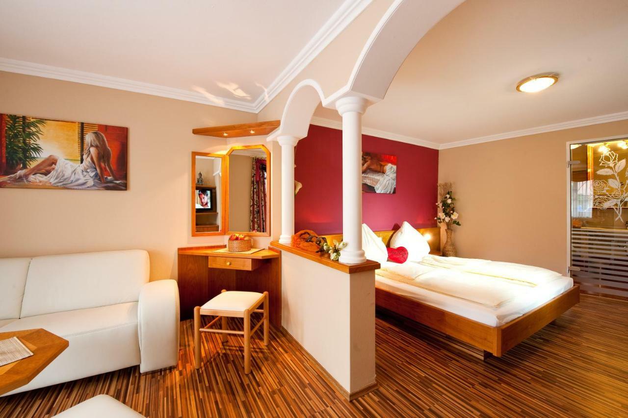Hotel Winzer Wellness & Kuscheln แซงต์ท กิอร์เกน อิม อัทเทอร์เกา ภายนอก รูปภาพ