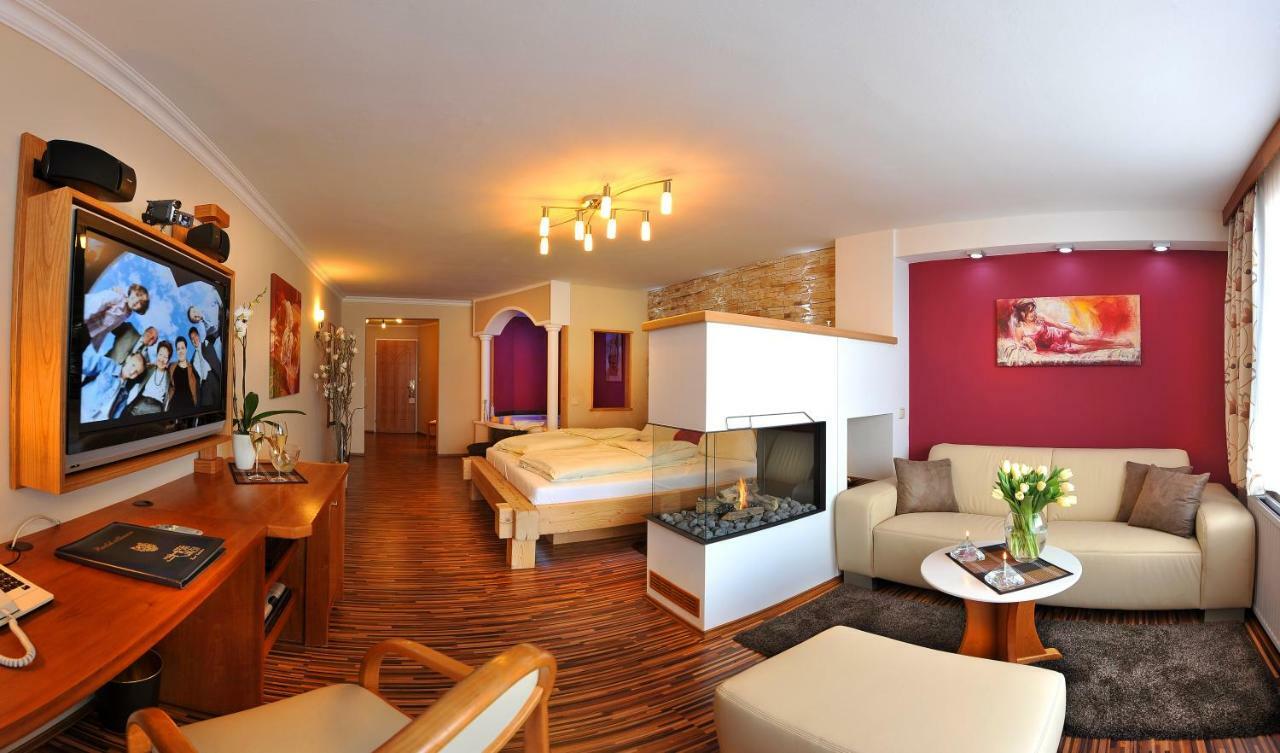 Hotel Winzer Wellness & Kuscheln แซงต์ท กิอร์เกน อิม อัทเทอร์เกา ภายนอก รูปภาพ