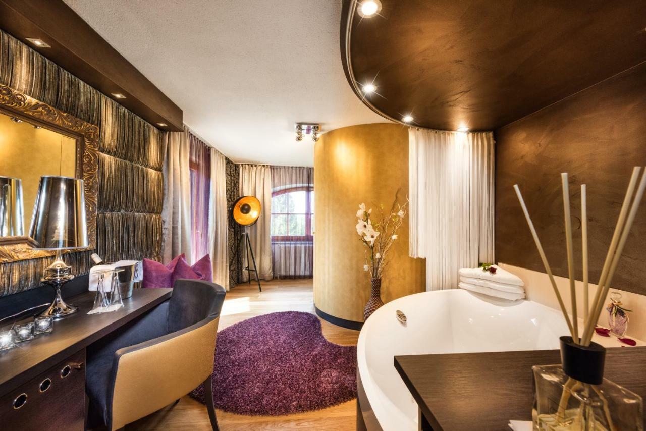 Hotel Winzer Wellness & Kuscheln แซงต์ท กิอร์เกน อิม อัทเทอร์เกา ภายนอก รูปภาพ